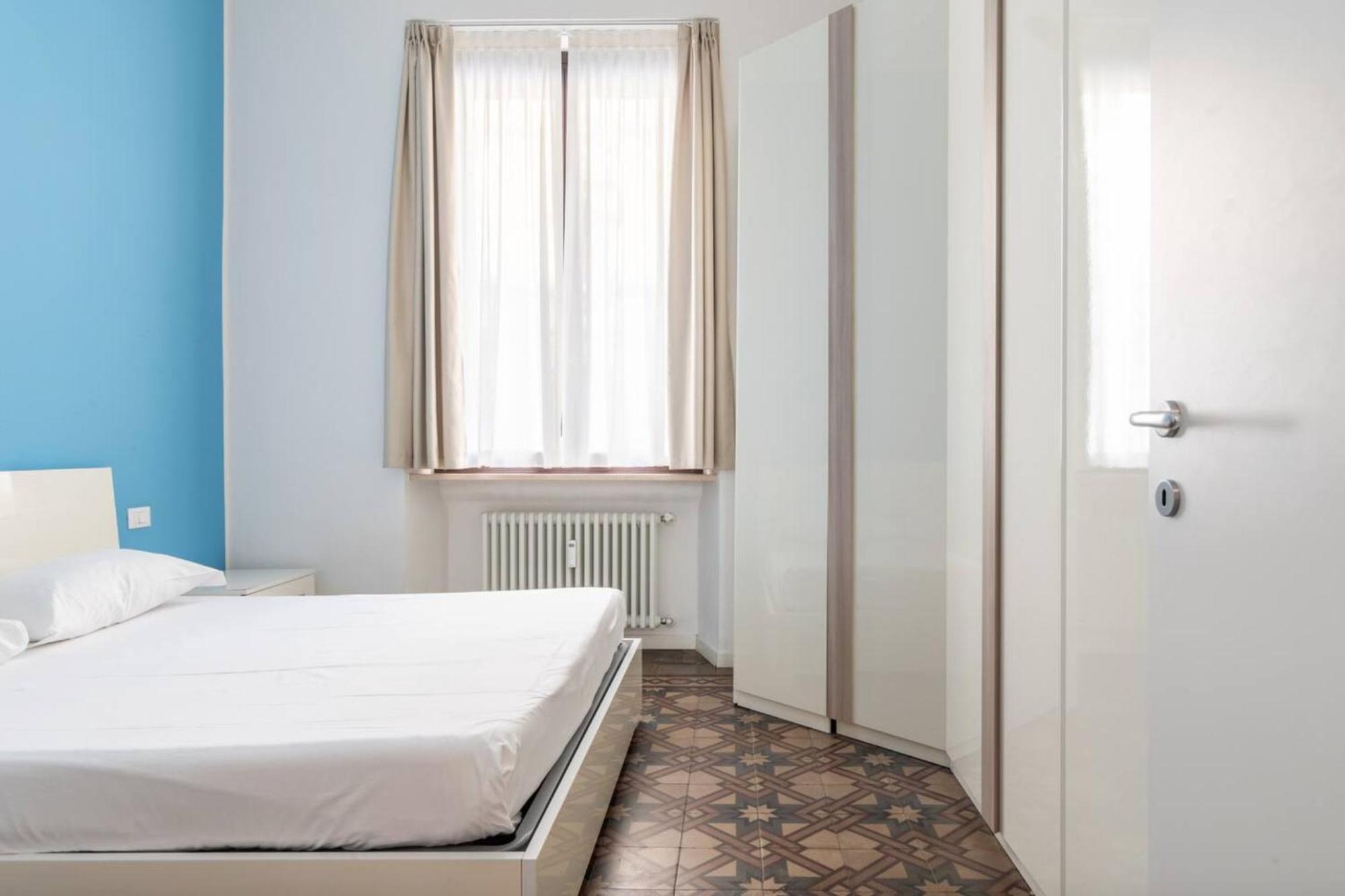 Apartment In Piazza A Isola Milan